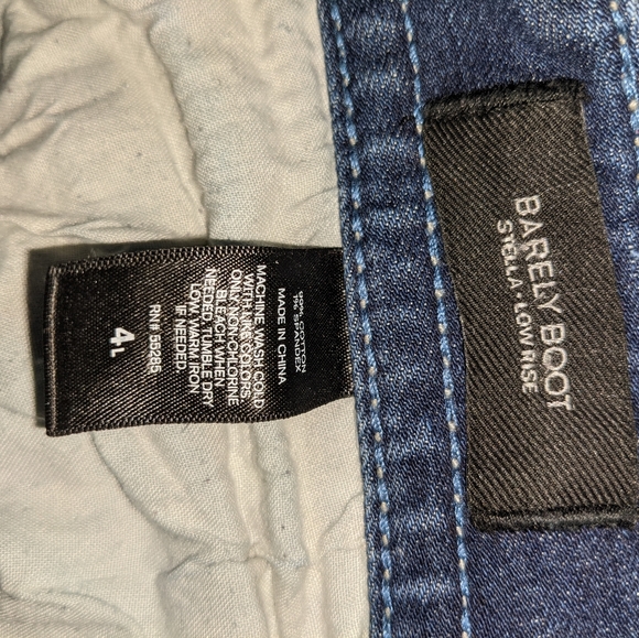 Express Stella Low Rise - 4L - RN#55285 - Picture 3 of 3